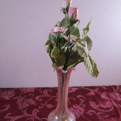 scalloped Iridescent vase with 5 porcelain roses