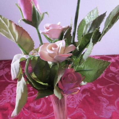 scalloped Iridescent vase with 5 porcelain roses