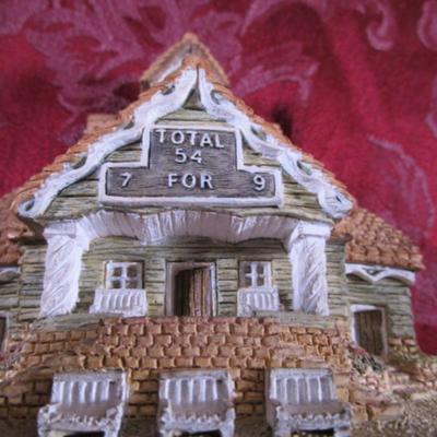David Winter cottage "The Pavillion"