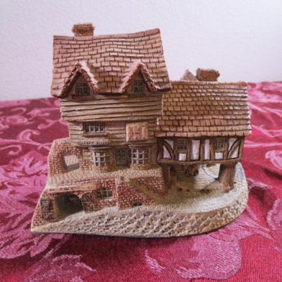 David Winter cottage "Market Street"