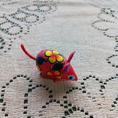 2 SMALLER ALEBRIJE HAND CRAFTED AND SIGNED OAXACAN LIZARD AND MOUSE