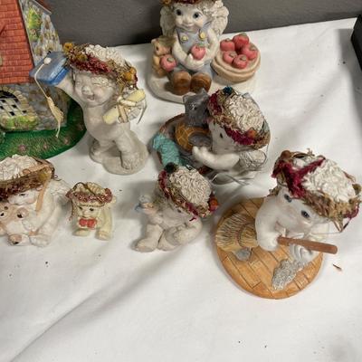 Kristin Dreamcicles and Partylite Old World Village 3