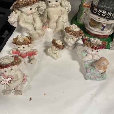 Kristin Dreamcicles and Partylite Old World Village 3