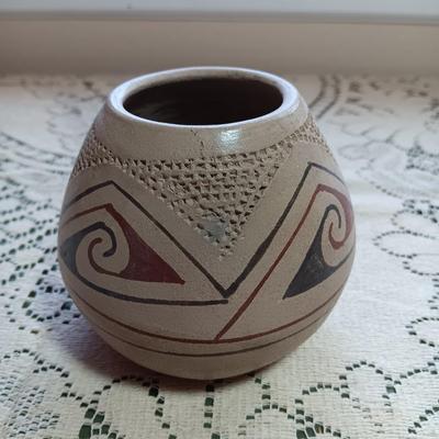 SIGNED NATIVE AMERICAN CLAY POT WITH 2 SMALL DECORATIONS