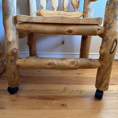 GORGEOUS PINE LOG SLAB DINING TABLE W/2 CAPTAIN, 2 ARMLESS CHAIRS