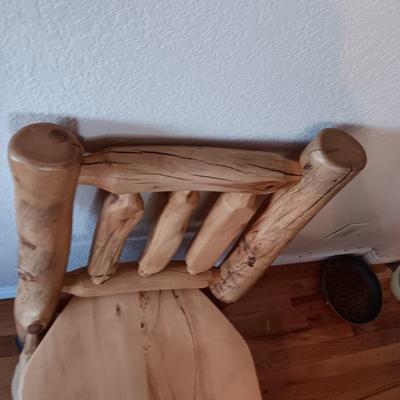 GORGEOUS PINE LOG SLAB DINING TABLE W/2 CAPTAIN, 2 ARMLESS CHAIRS