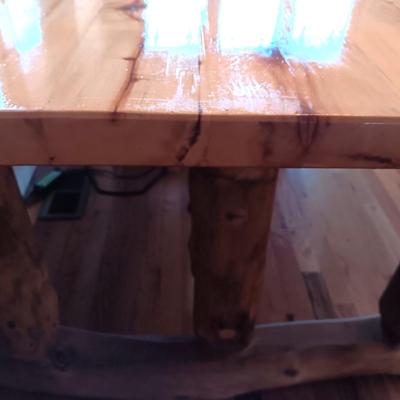 GORGEOUS PINE LOG SLAB DINING TABLE W/2 CAPTAIN, 2 ARMLESS CHAIRS