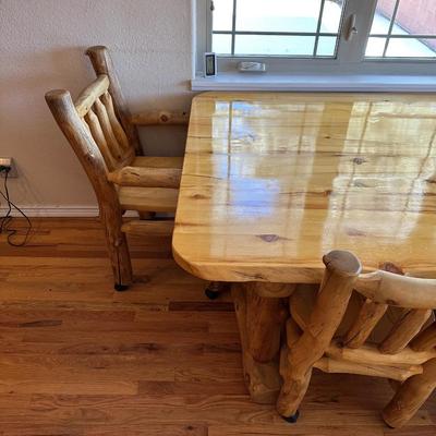 GORGEOUS PINE LOG SLAB DINING TABLE W/2 CAPTAIN, 2 ARMLESS CHAIRS