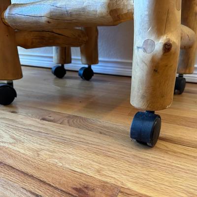 GORGEOUS PINE LOG SLAB DINING TABLE W/2 CAPTAIN, 2 ARMLESS CHAIRS