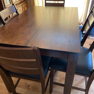 Counter high table with 6 chairs