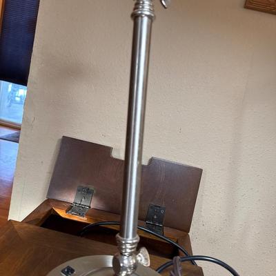 2 lamps