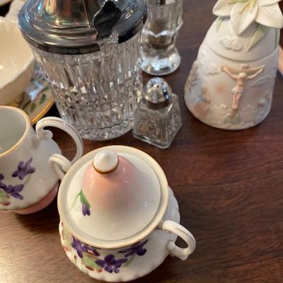 Teacups and saucers
