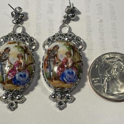 Vintage French Limoges Transferware Dangling Fashion Earrings in VG Preowned Condition. FREE DOMESTIC SHIPPING.