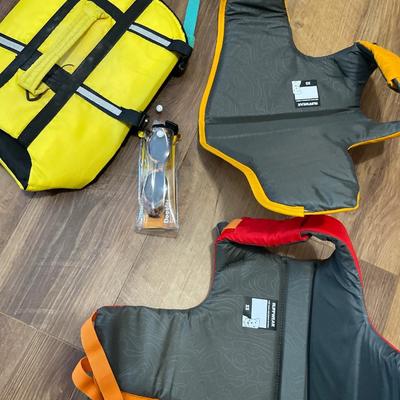 Dog life vests XS and doggles
