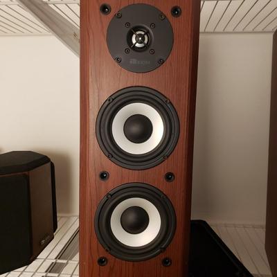 Pair of Axiom Bookshelf Speakers M22v2 (B4-KD)