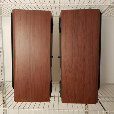 Pair of Axiom Bookshelf Speakers M22v2 (B4-KD)