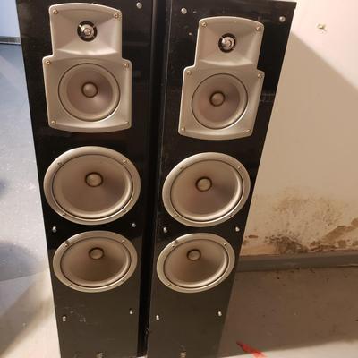Pair of Yamaha NS-777 Floor Standing Speakers (B4-KD)