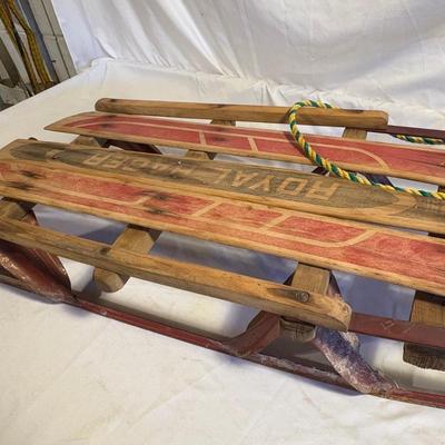Christmas Decor & Old-fashioned Royal Racer Sled (B2-ES)