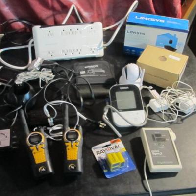 Various Electronics AT&T Smart Wi-Fi Extender Linkys Wi-Fi Range Extender N300 Talkabout T7400