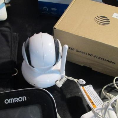 Various Electronics AT&T Smart Wi-Fi Extender Linkys Wi-Fi Range Extender N300 Talkabout T7400
