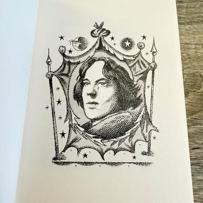 LOT 8L: Folio Society Books - 2007 Blackmailers Don't Shoot by Raymond Chandler, 2010 Dickens in Europe & 2009 The Wit of Oscar...