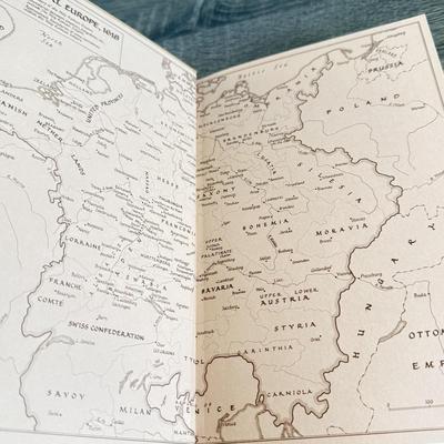 LOT 21L: Folio Society Books - 2010 The Thirty Years War by C. V. Wedgwood, 2011 The War of the Roses by Desmond Seward & 2009 The...