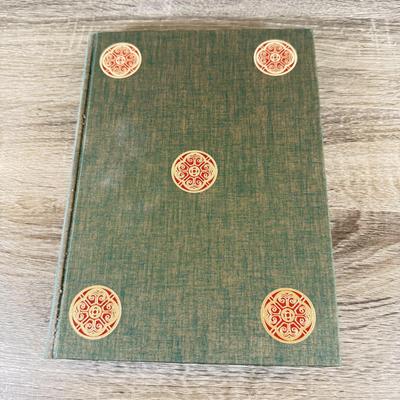 LOT 22L: Folio Society Books - 2007 The Folio Book of Carols, 2004 The Best of the Raconteurs & 2013 The Folio Book of Humorous...