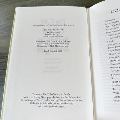 LOT 22L: Folio Society Books - 2007 The Folio Book of Carols, 2004 The Best of the Raconteurs & 2013 The Folio Book of Humorous...