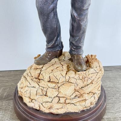 LOT 27L: 2017 Limited Edition Bradford Exchange "Standing Tall: John Wayne" Cold-Cast Bronze Sculpture A0288
