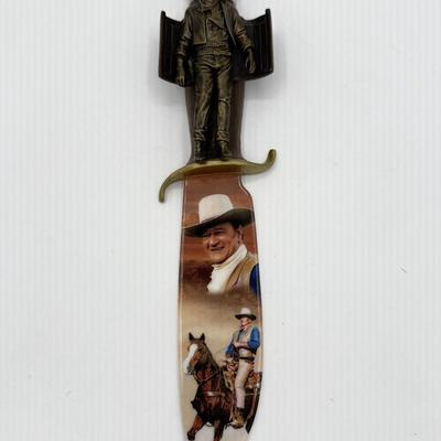 LOT 30L: Bradford Exchange John Wayne Knife Collection - 2006 "An American Legend" G1021, 2007 "Western Legend" A7795...