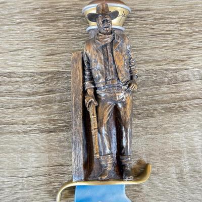 LOT 31L: 2008 Bradford Exchange John Wayne Knife Collection - "True Courage" A2340, "True American" A1872 &...