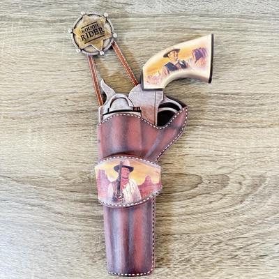 LOT 36L: 2009 Bradford Exchange John Wayne Straight Shooter Collection - "Rough Rider" A4003, "Cowboy Spirit" A1326...