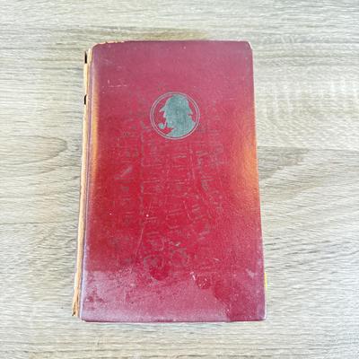 LOT 40L: 1932 Sherlock Holmes by Arthur Conan Doyle G. Washington Edition & NIP The New Annotated Sherlock Holmes (2 Volumes)