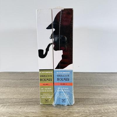 LOT 40L: 1932 Sherlock Holmes by Arthur Conan Doyle G. Washington Edition & NIP The New Annotated Sherlock Holmes (2 Volumes)