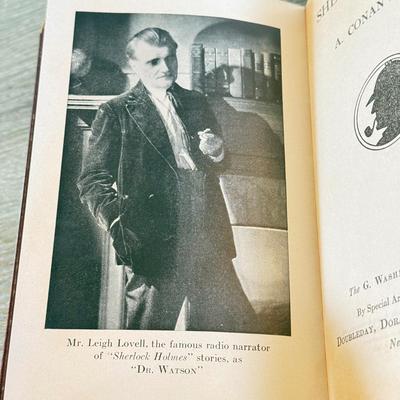 LOT 40L: 1932 Sherlock Holmes by Arthur Conan Doyle G. Washington Edition & NIP The New Annotated Sherlock Holmes (2 Volumes)