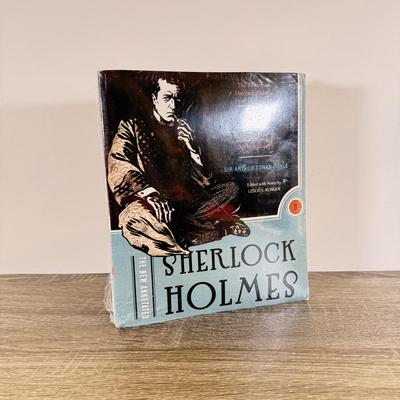 LOT 40L: 1932 Sherlock Holmes by Arthur Conan Doyle G. Washington Edition & NIP The New Annotated Sherlock Holmes (2 Volumes)