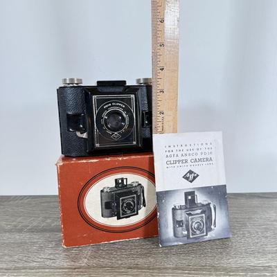 LOT 43L: Vintage Agfa Ansco PD16 Clipper Camera w/ Box & Instructions