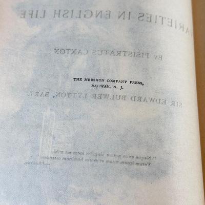 LOT 49L: Antique & Vintage Books - 1897 Quo Vadis by Henryk Sienkiewicz, 1881 Chapters in the History of Old S. Paul's, 1948...
