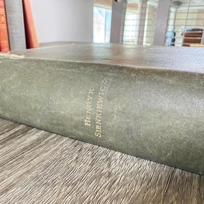 LOT 49L: Antique & Vintage Books - 1897 Quo Vadis by Henryk Sienkiewicz, 1881 Chapters in the History of Old S. Paul's, 1948...