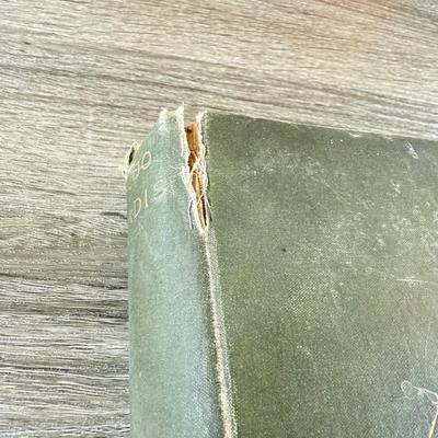 LOT 49L: Antique & Vintage Books - 1897 Quo Vadis by Henryk Sienkiewicz, 1881 Chapters in the History of Old S. Paul's, 1948...