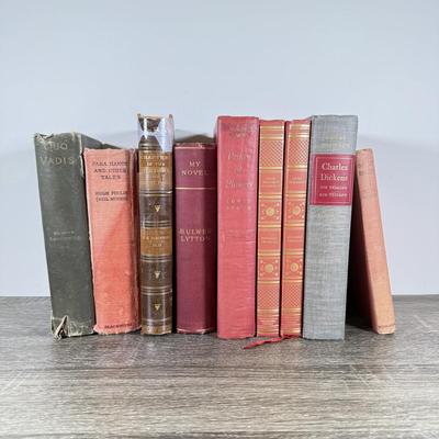 LOT 49L: Antique & Vintage Books - 1897 Quo Vadis by Henryk Sienkiewicz, 1881 Chapters in the History of Old S. Paul's, 1948...