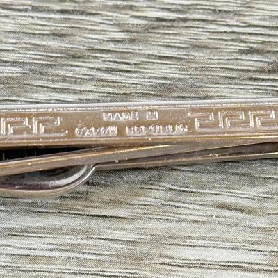 LOT 51M: Pipe Rack made in Italy, Boddingtons Bitter Ashtray w/ Collection of Pipes - Dr. Grabow, Italy, Angelo, Czech & More