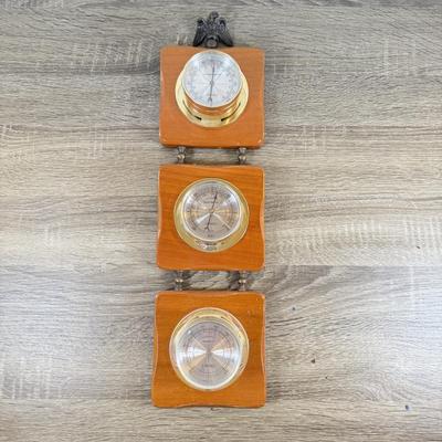 LOT 57M: Vintage Springfield Instrument Company Barometer