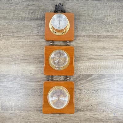 LOT 57M: Vintage Springfield Instrument Company Barometer