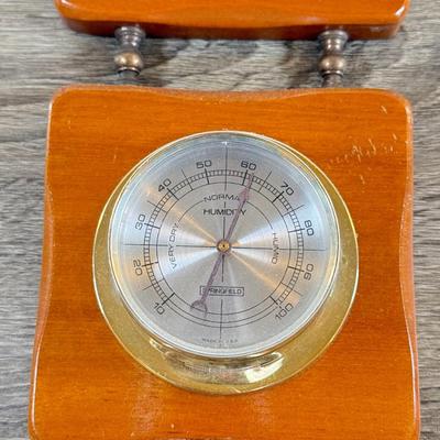 LOT 57M: Vintage Springfield Instrument Company Barometer