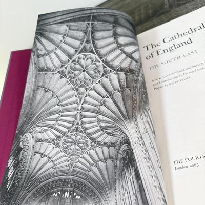 LOT 59M: Folio Society Books - list in Description