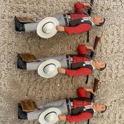 LOT 63M: Large Collection of John Wayne Christmas Tree Ornaments - 2011 Bradford Exchange Legend of John Wayne Ornament Collection...