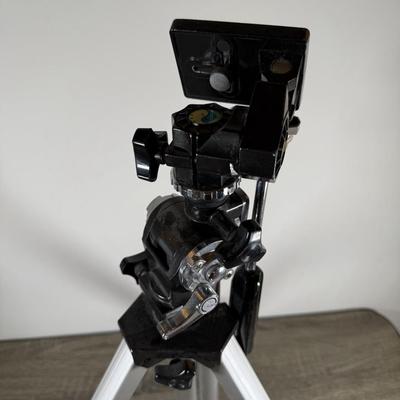 LOT 72M: Camera Tripods - Targus TGT-66TR & Vintage Pro Model 1400C