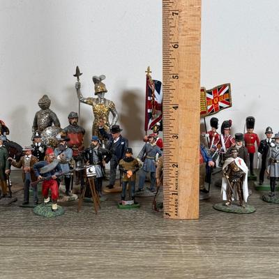 LOT 75M: Mini Metal & More Figurines incl. King & Country - Winston Churchill, HM King Charles III, Rooster Cogburn & Hercule...