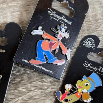 LOT 77M: Collection of Disney Trading Pins & Ornaments incl. Limited Edition Grumpy Ear Hat by Artist Derrick Lirette #1138/6500,...